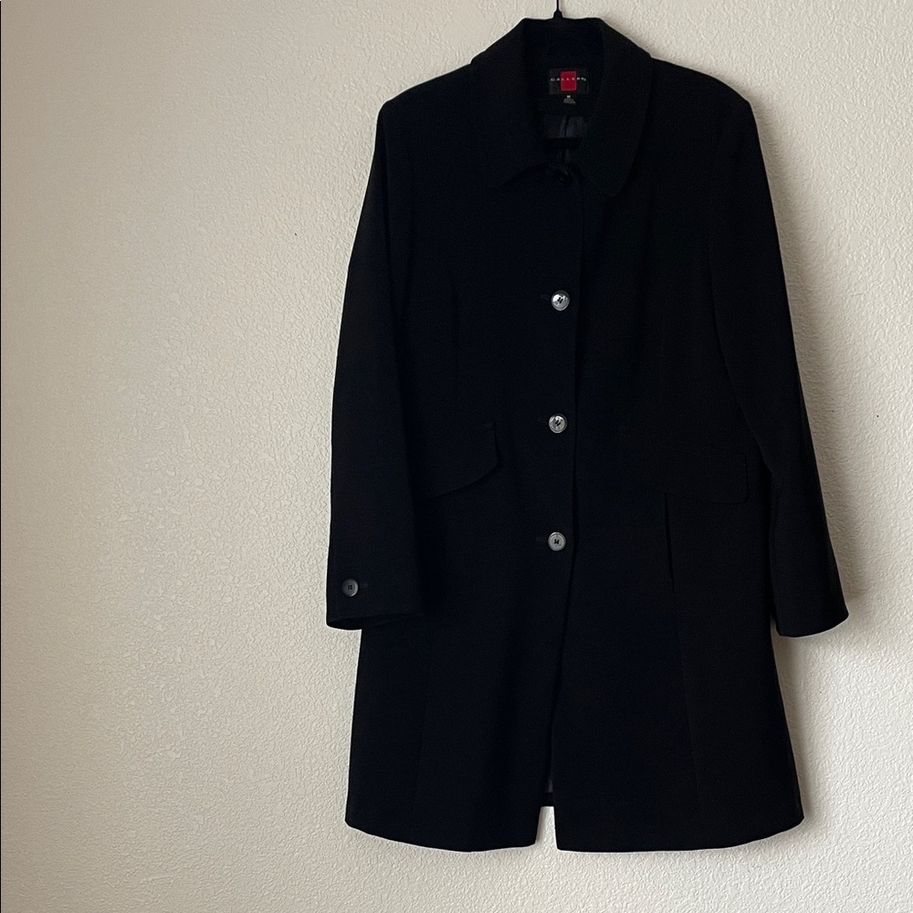 Gallery Brand women’s Dress Coat with pockets size M